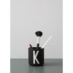 Design Letters Arne Jacobsen porcelain cup, black, A-Z, decoration image