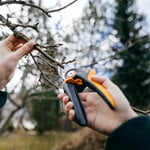 Fiskars X-Series pruner, bypass, M, P921, decoration image
