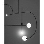 Michael Anastassiades Mobile Chandelier 13 riippuvalaisin, musta patinoitu messinki, sisustuskuva