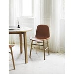 Normann Copenhagen Form tuoli, tammi - brandy nahka Ultra