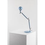 Artemide Tolomeo Micro bordslampa, ljusblå, dekorationsbild