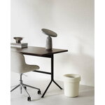 Normann Copenhagen Hide roskakori, kerma, sisustuskuva