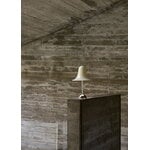 Verpan Pantop Portable ladattava pöytävalaisin, 18 cm, cream white, sisustuskuva
