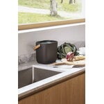 Eva Solo Reflect jäteastia, 6 L, musta, sisustuskuva