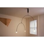 Michael Anastassiades Mobile Chandelier 9 riippuvalaisin, musta patinoitu messinki, sisustuskuva