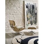 Vitra Eames Lounge Chair & Ottoman, new size, chestnut - Nubia cream/sand, decoration image