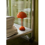 &Tradition Flowerpot VP9 portable table lamp, zesty orange, decoration image