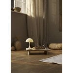 Louis Poulsen Lampe de table Panthella 160 Portable V3, opale beige, image décorative