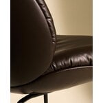 GUBI Fauteuil Beetle Soft, conique noir mat - Cuir Smooth Coffee, image décorative