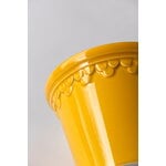 Bergs Potter Københavner kukkaruukku alusella, lasitettu amber yellow, sisustuskuva