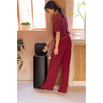 Brabantia Bo Pedal Bin 30 L, negro mate, imagen de decoración