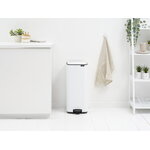 Brabantia Bo Pedal Bin 30 L, blanco, imagen de decoración