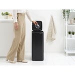 Brabantia Bo Touch Bin roska-astia, 30 L, matta musta, näkymä 19