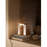 Carl Hansen & Søn RF200 Petal table lamp, oiled oak - brushed aluminium, decoration image