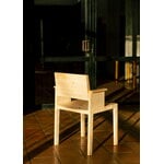Vaarnii 016 Maasto käsinojallinen tuoli, mänty