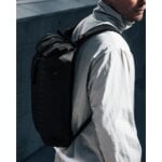 Db Journey Essential reppu, 12 L, black out, sisustuskuva
