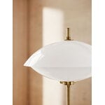 Fritz Hansen Clam floor lamp, opal - brass, decoration image