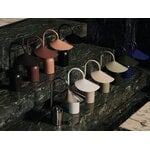 Ferm Living Lampe portable Arum, acier inoxydable, image décorative