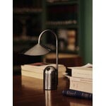 Ferm Living Lampe portable Arum, acier inoxydable, image décorative