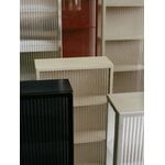 Ferm Living Haze wall cabinet, vetro scanalato, acciaio inossidabile spazzolato, immagine decorativa