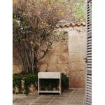 Ferm Living Stone Plant Box con ripiano, sabbia, immagine decorativa