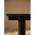 Ferm Living Atura Esstisch, 90 x 200 cm, Dunkelschokolade - dunkles Eichenfurnier, dekorationsbild