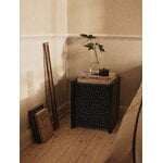 Ferm Living Scarni sivupöytä, tummaksi petsattu saarni, näkymä 2