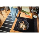 Fiskars Functional Form flipping spatula, decoration image