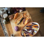 Fiskars Functional Form peeler, swivel blade, decoration image
