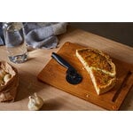Fiskars Functional Form pizza wheel, view 4
