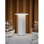 Fritz Hansen Solae portable lamp, white, decoration image