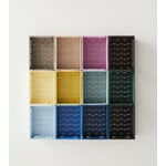 HAY Colour Crate Mini kori, kierrätysmuovi, 2 kpl, vaaleanharmaa, sisustuskuva