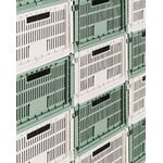 HAY Colour Crate kori, XL, kierrätysmuovi, sage green, sisustuskuva