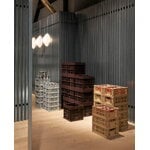 HAY Colour Crate kori, Cube, kierrätysmuovi, bordeaux, sisustuskuva