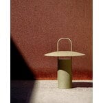 Audo Copenhagen Ray bärbar bordslampa, dammig grön