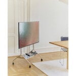 Pedestal Moon Rollin' Tall TV-jalusta, kromi, sisustuskuva