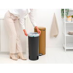 Brabantia newIcon poljinroska-astia, 30 L, warm brass, sisustuskuva