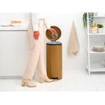 Brabantia newIcon poljinroska-astia, 30 L, warm brass, sisustuskuva