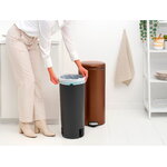 Brabantia newIcon poljinroska-astia, 30 L, warm bronze, sisustuskuva