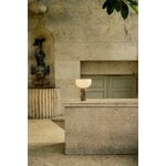 New Works Kizu bärbar bordslampa, grå marmor