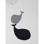 Flensted Mobiles Happy Whales mobile, harmaa, näkymä 2