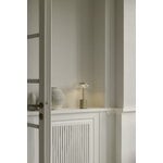 Nuura Blossi Mini ladattava pöytävalaisin, Nordic gold - kirkas, sisustuskuva