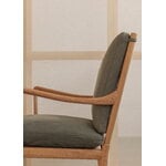Carl Hansen & Søn OW149 Colonial Stuhl, geölte Eiche - Terra Leder Jade, dekorationsbild