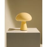 GUBI Obello lámpara de mesa portátil, amarillo suave, imagen de decoración