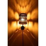 Pilke Lights Pilke Signature 18 varrellinen seinävalaisin, ruskea, sisustuskuva