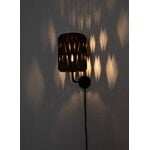Pilke Lights Pilke Signature 18 varrellinen seinävalaisin, ruskea, sisustuskuva