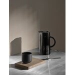Stelton EM77 vedenkeitin, 0,5 L, musta, sisustuskuva