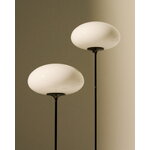 GUBI Stemlite floor lamp, 110 cm, black chrome - opal, decoration image