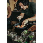 Fiskars Hard Face paistinpannu, 26 cm, sisustuskuva