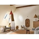 Ferm Living Oval Dorm seinähylly, 110 cm, öljytty tammi, sisustuskuva
